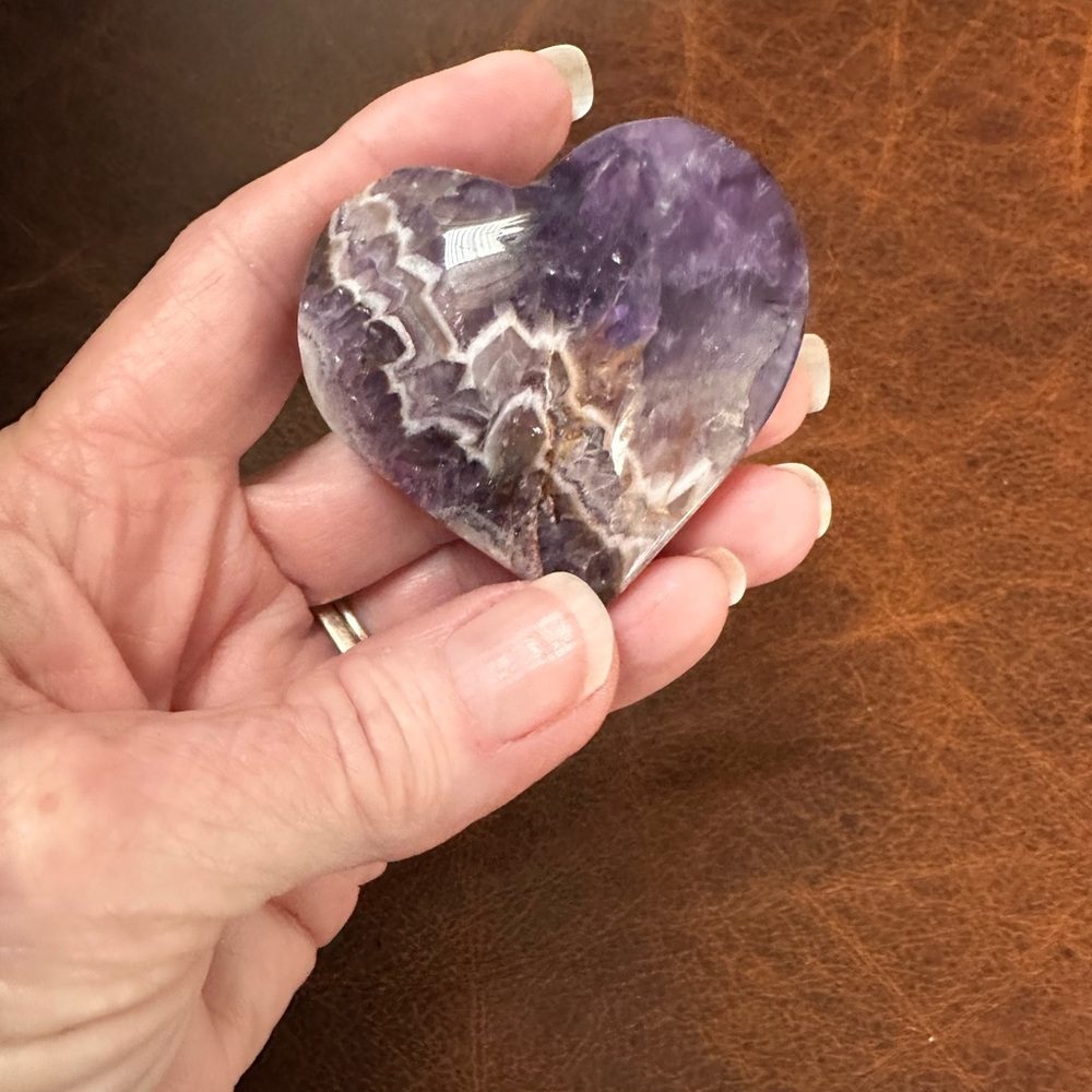 Amethyst natural stone Purple Heart-Shaped Stone